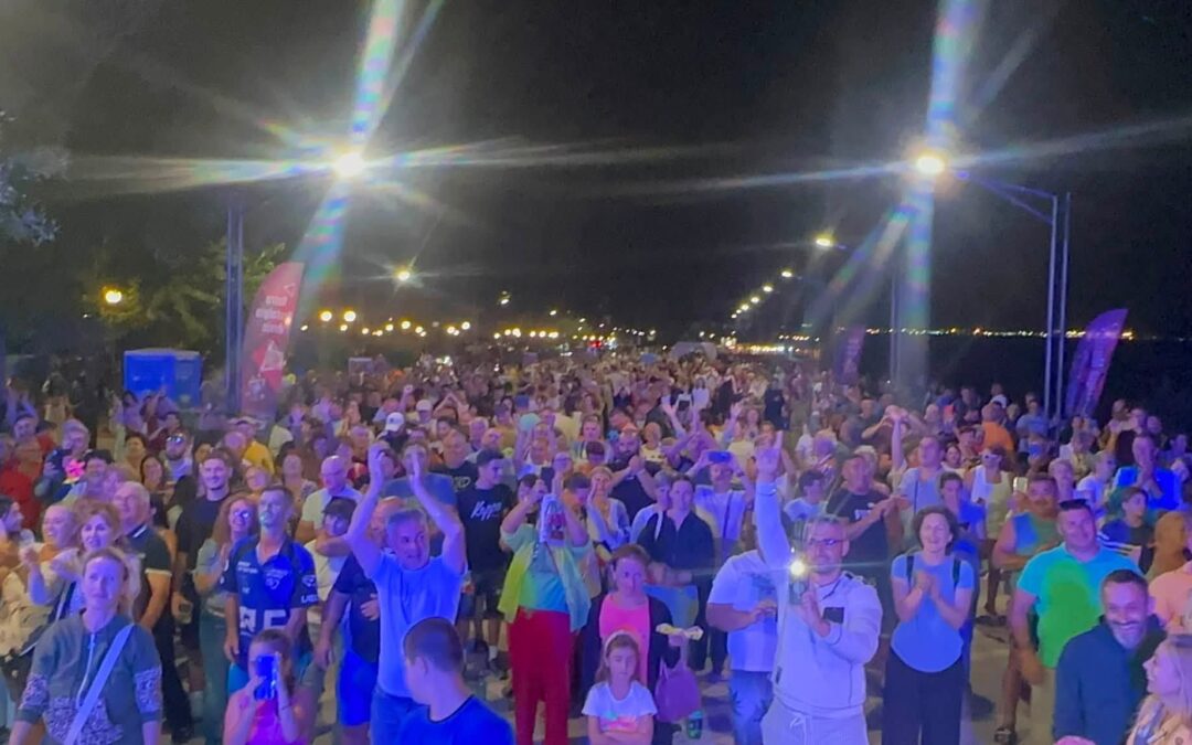 Distracție mare diseară în Eforie Sud! Caravana Retro Gold Music și DJ Conte vin la Zona Cazino pe 14 august